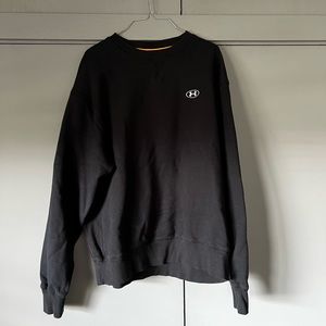 UA sweatshirt in excellent condition